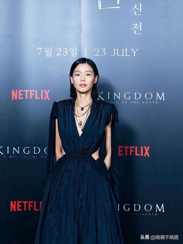 奔四奔五的女人，尽量别留长卷发，显老！试试这3种短发，真减龄