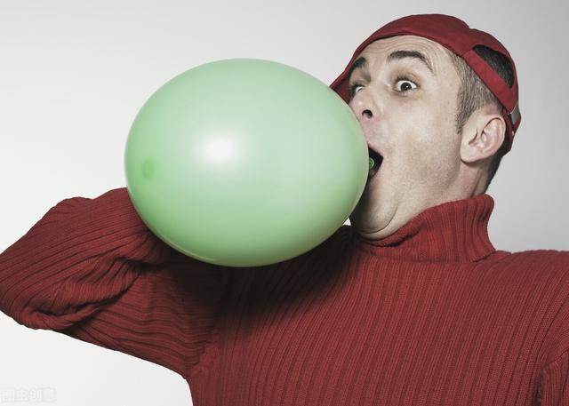 泡泡糖怎么打响，吃泡泡糖怎么连续打响（50个室内趣味游戏活动）