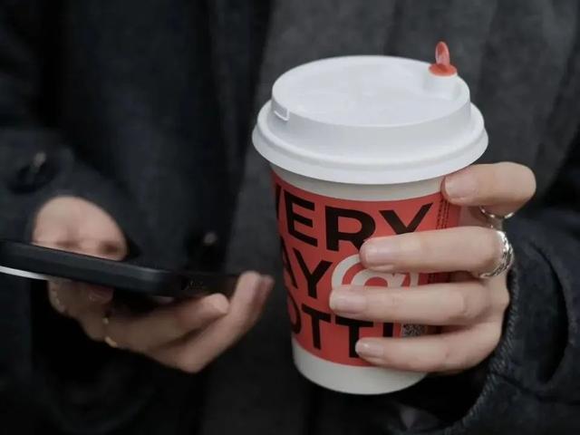 咖啡和奶茶的区别是什么，奶茶和奶咖的区别（咖啡和奶茶的“争夺战”）