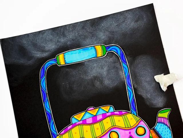 茶壶怎么画，cad茶壶怎么画（儿童画教程，色彩与线条的运用）