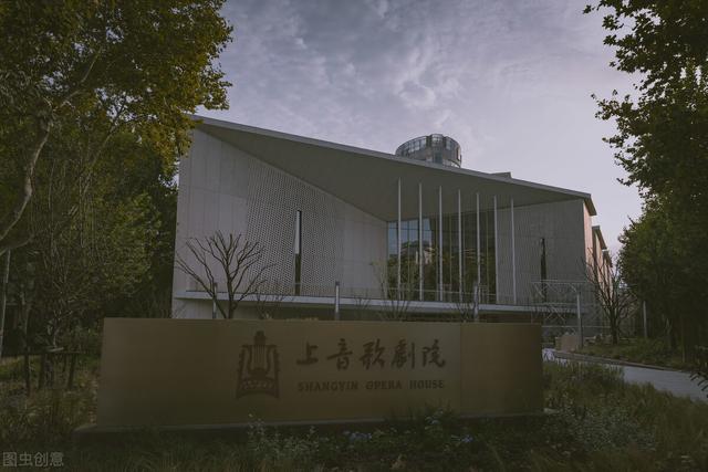 上海艺术类大学有哪些学校，上海有哪些艺术类大学-上海艺术类大学名单（上海地区17所公办院校招生艺术类本科专业）