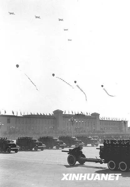 国庆60周年阅兵式，国庆60大阅兵完整版（重温15次国庆阅兵珍贵画面）