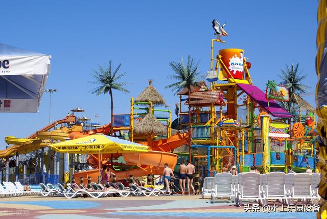 去水上乐园玩需要准备什么东西，水上乐园有什么游乐设施（主题乐园水上游乐设备有哪些）