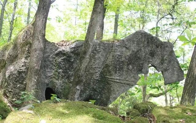 贵州旅游十大景点，贵州旅游十大景点排名千户苗寨（贵州十大冷门景点）