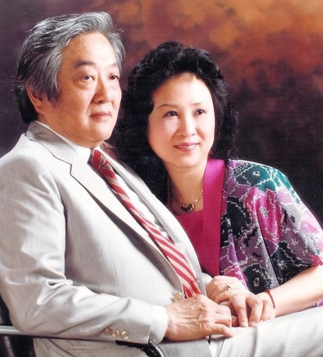 琼瑶的婚姻史，“爱情教母”琼瑶到了暮年