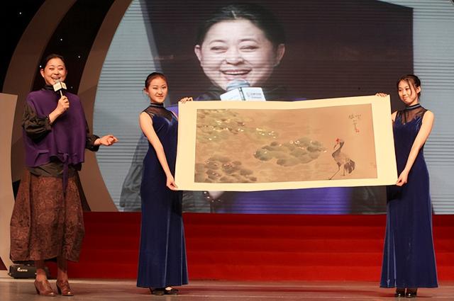 倪萍画画作品，倪萍一幅画卖150万