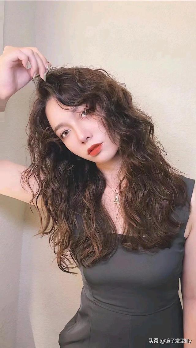 好看又容易打理的刘海，新人气发型14款