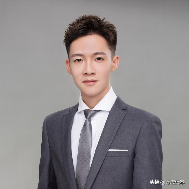 创业团队介绍简短200字，大学生创业团队介绍（商业计划书•第五讲团队介绍）