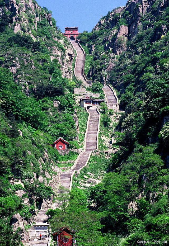 去泰山旅游要多少钱，泰山门票多少钱2022（泰山景区门票恢复原价115元；还有多少人去旅游）