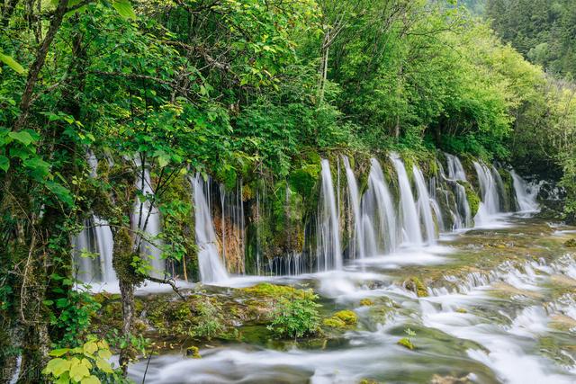 有哪些旅游景点，中国有哪些旅游胜地（推荐国内10个必打卡的名胜古迹）