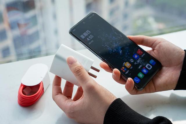 安卓手机是指哪些手机，android是什么手机（果粉眼中安卓机的三大缺点）