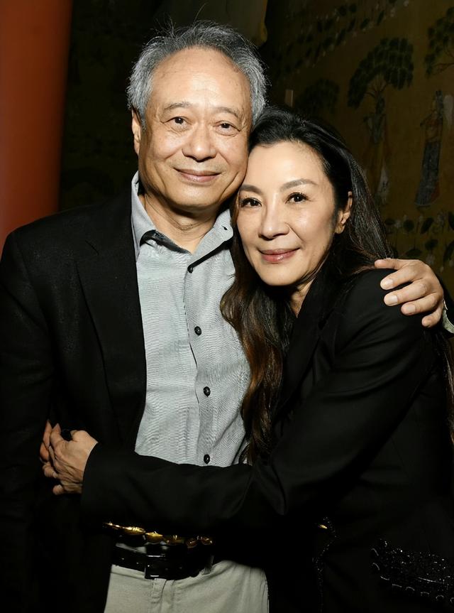杨紫琼个人简历资料，61岁的杨紫琼，杀疯了