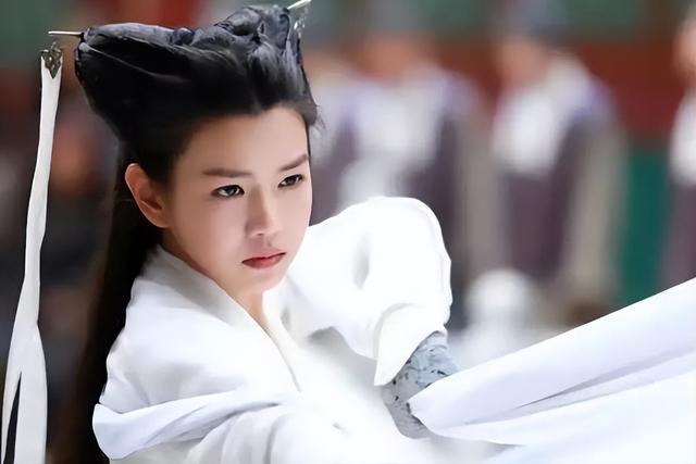 演不了别尬演！8版小龙女“飞天出场”，谁仙气十足，谁辣眼睛