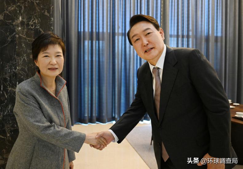 朴槿惠"重出江湖",文在寅开始安排"后路",李明博或将被特赦-图3