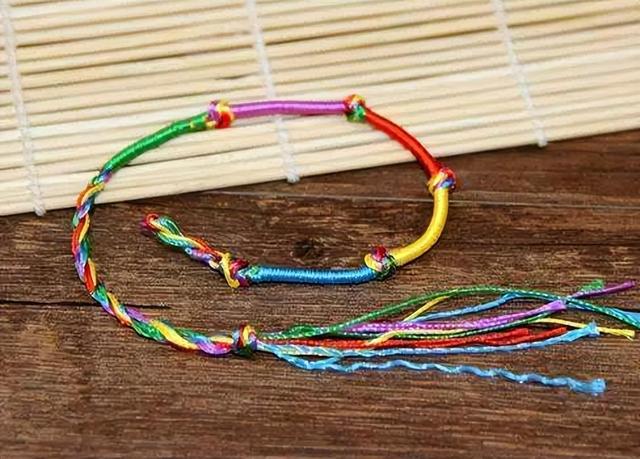 端午节有哪些习俗，端午节的习俗有哪些（除了吃粽子、赛龙舟）