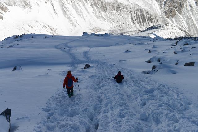 攀登雪山最佳路线图，盘点国内适合攀登的雪山