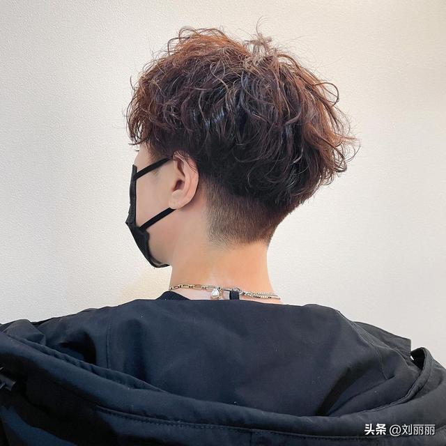 瘦脸发型大集合，瘦脸发型大集合怎么弄（3种美到上瘾女发）