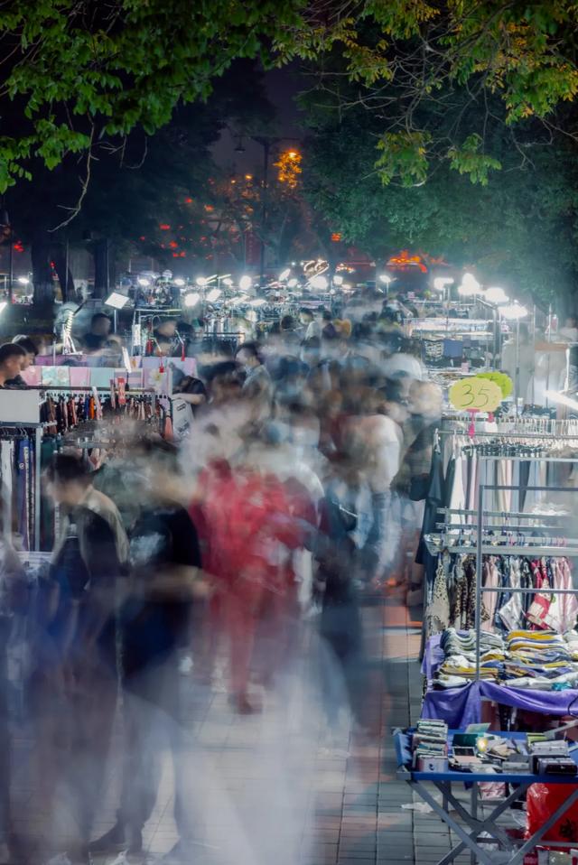 安安静静的晚上，这个夜晚好安静（若你也被他们打动过图片）