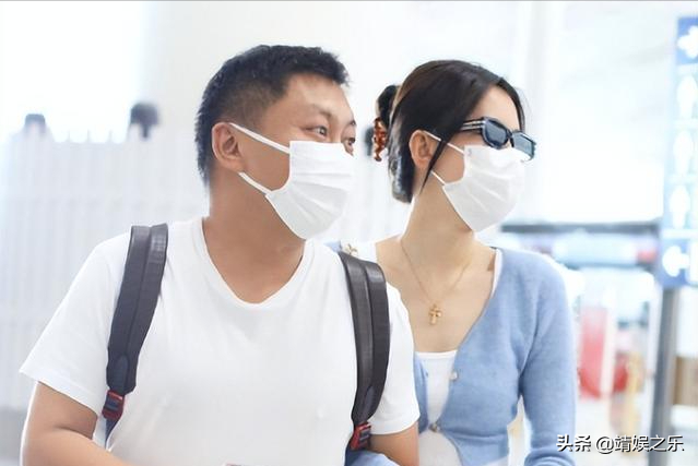 芈月传孙怡饰演的芈瑶，当众搂抱男经纪人关系亲密
