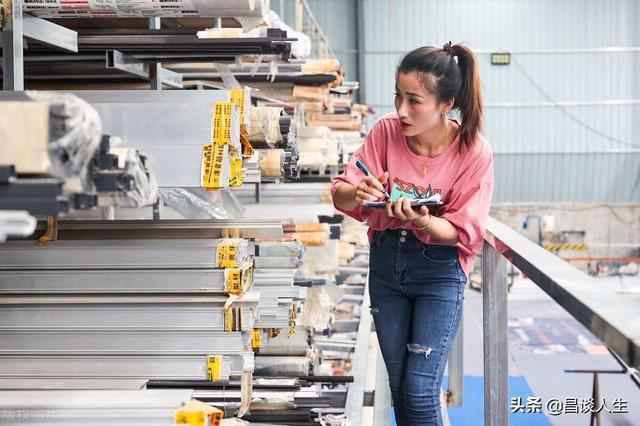 女汉子是什么意思，女汉子啥意思（女人活成女汉纸到底好不好）