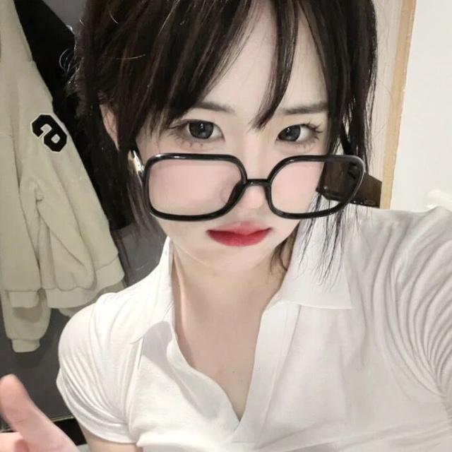 情侣头像动漫高冷霸气，动漫黑白高冷情侣头像微信（要是黑白动漫帅哥也不符合你胃口）