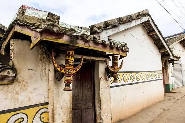 云南的风俗和特色，云南的风俗特点（云南少数民族家庭习俗知多少）