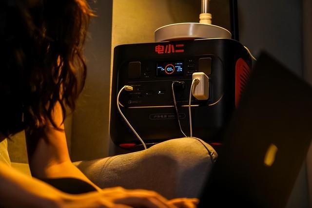 电热水壶多少瓦，热水壶的功率一般多大（电小二户外电源1000Pro双快充设计）