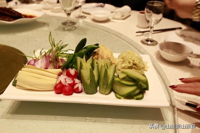 哈尔滨市有特色的西餐，<三>伏尔加庄园城堡西餐厅