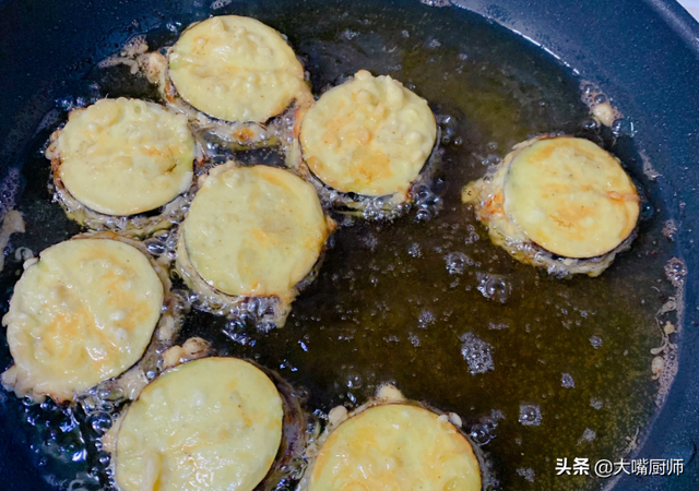 炸茄盒面糊怎么调，炸茄盒的面糊怎样和（调脆皮糊别加水）