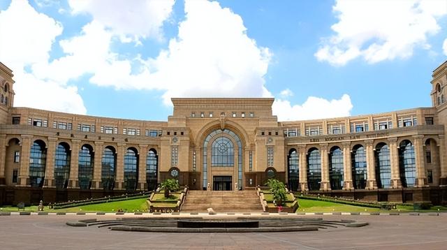 分不清大学还是学院？别被骗了