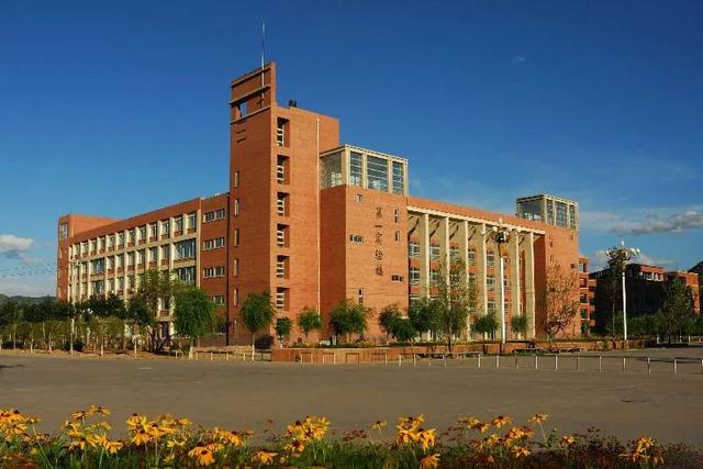 重庆大学城市科技学院是几本，重庆大学城市科技学院是几本大学（低调有实力的十所播音小众院校）