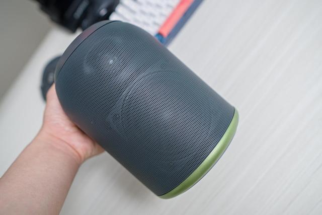 如何实现一台电脑多屏显示，如何实现一台电脑多屏显示同步（双屏无线办公桌面搭建）