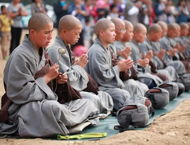 辽宁大悲寺苦行僧，辽宁大悲寺苦行僧说法（日睡4小时吃一餐）