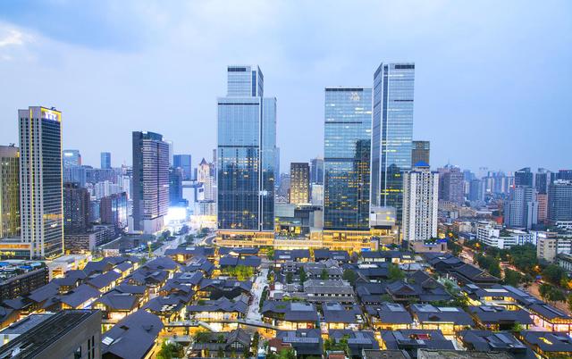 成都有哪些景点，成都风景区旅游景点有哪些（成都市区十大必逛景点）