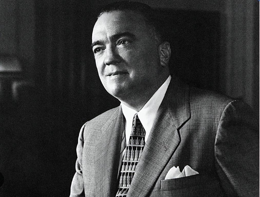 美国迪士尼乐园，美国迪士尼乐园有多好玩（最初是为了建成一座“法西斯的乌托邦”）