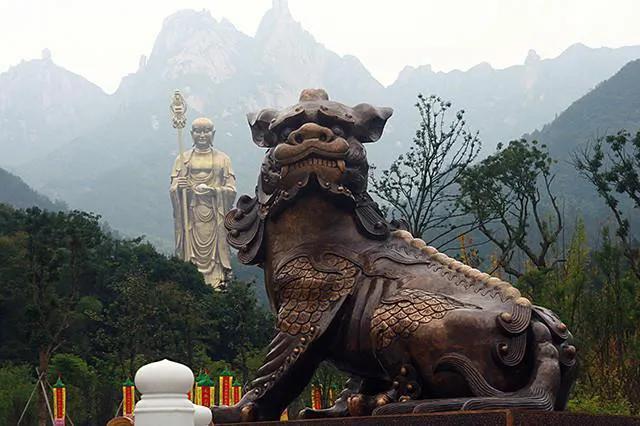 八大菩萨是哪八大菩萨，中国八大菩萨是谁（佛教八大菩萨的坐骑分别是什么）