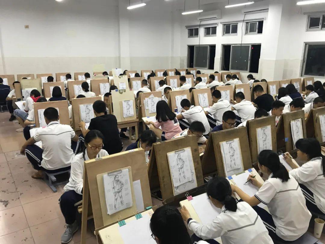 厦门市内厝中学(厦门市内厝中学校徽)