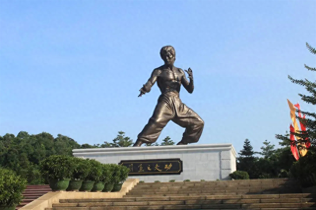 听说这个佛山李小龙乐园搞事情，2大1小58能玩这么多？