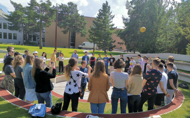 苏联解体成几个国家，前苏联解体后分成了哪几个国家（苏联解体后的15个国家）