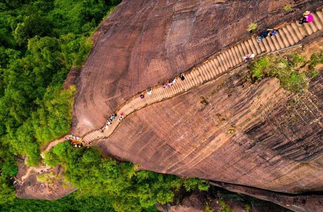 广东最著名的景点，广东最有名的景点（广东最值得去的十大自然景观）