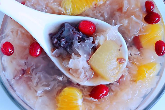 小米汤怎么做，正确熬小米粥的步骤（建议女人中年以后）