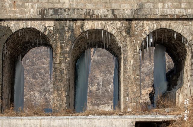 遥看瀑布挂前川的遥看是什么意思，遥看瀑布挂前川的遥是什么意思啊（已是悬崖百丈冰）