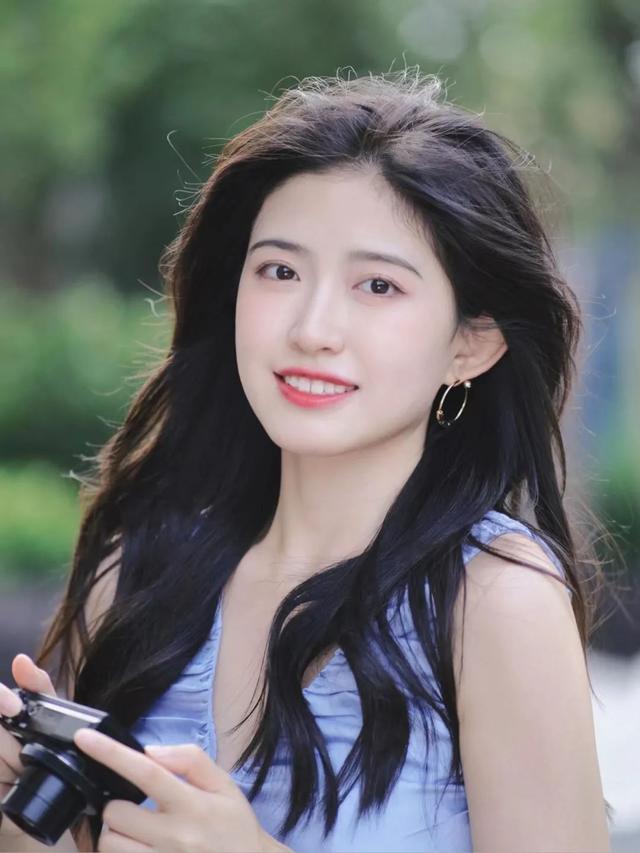 圆脸适合什么眼镜，圆脸适合什么眼镜框女（不同脸型适合什么样的配饰）