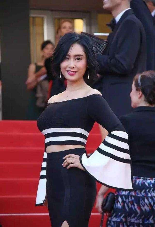 年纪小却有气场的女生，年纪轻轻气场就很强（只服这5位中年女星）