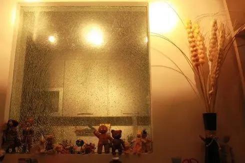 凌晨4点海棠花未眠意思下一句，看到海棠花未眠的下一句是什么（凌晨四点我看见海棠花未眠）