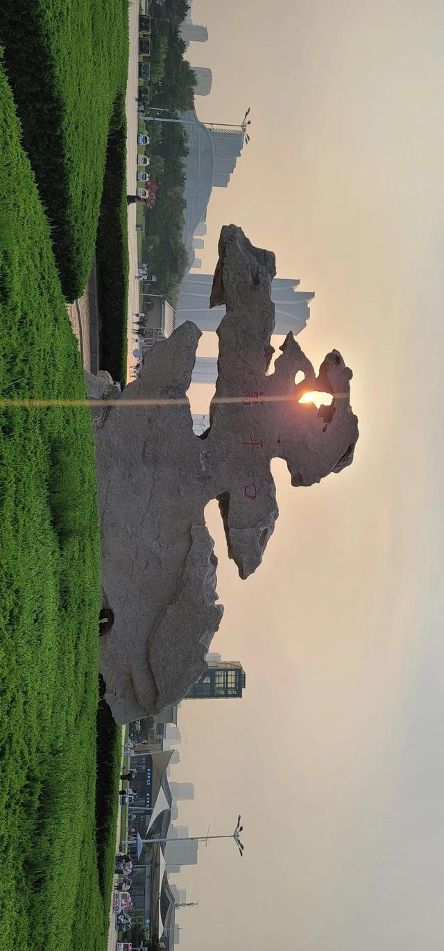 上海到青岛多远，上海到青岛的路程（上海青岛往返1400公里全程无高速沿途城市蜻蜓点水游）