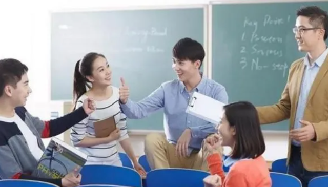 清华大学宿舍图片，国内最美大学宿舍清华大学（清华和哈佛耶鲁不在同一级别）
