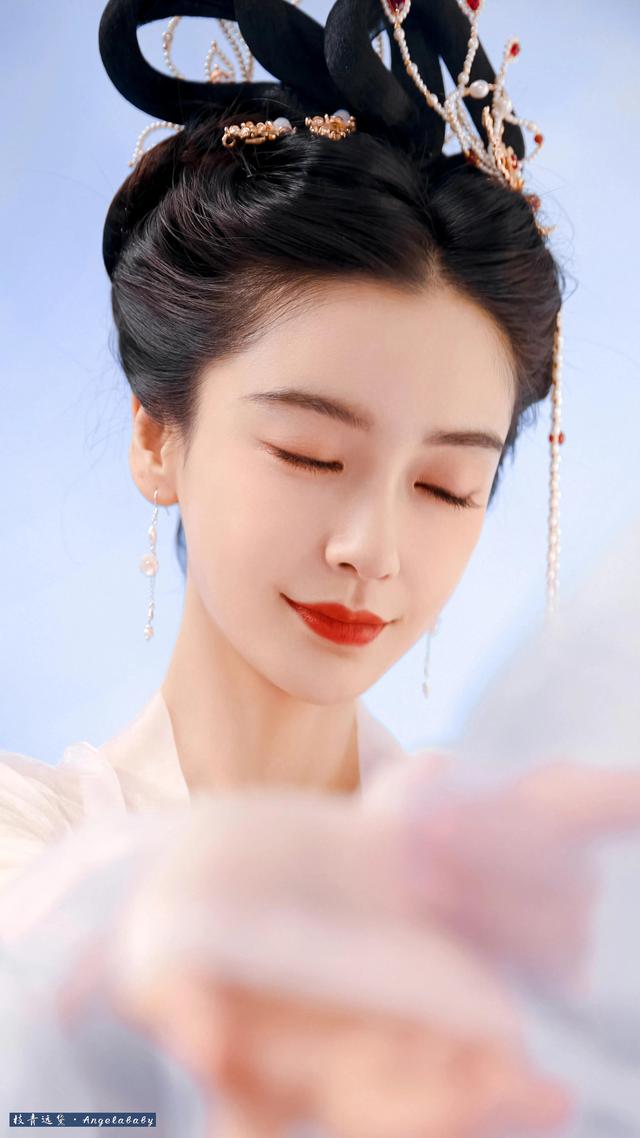 杨颖，微信头像，杨颖（angelababy中秋嫦娥玉兔大片）