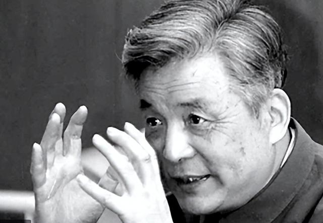 关于伟人的事迹，关于伟人的事迹作文（带领中国走向繁荣富强的7大伟人）