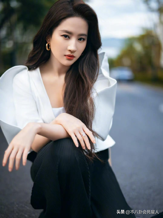 中国女明星名单，郭静纯在黑金中饰演角色（两岸三地的18位神颜女星）